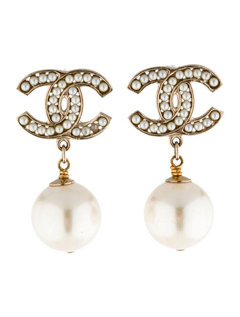 chanel classic pearl drop earrings|Chanel earrings the real.